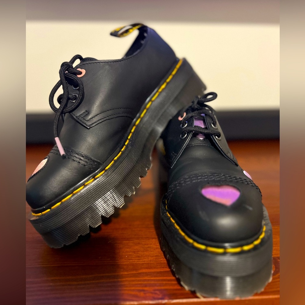 Women’s Dr Martens Size 7